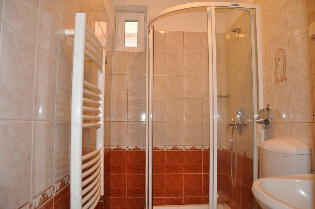 Jazmin Panzio Hotel Hajduszoboszlo Ruang foto